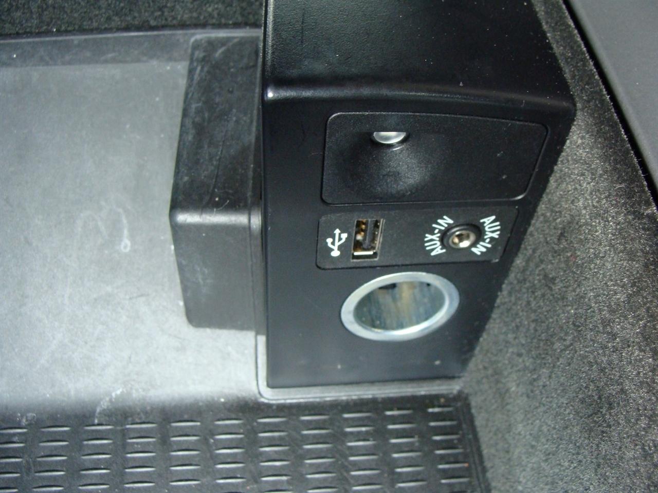 BMW 7 Series 4dr Sdn 740Li xDrive AWD 2015