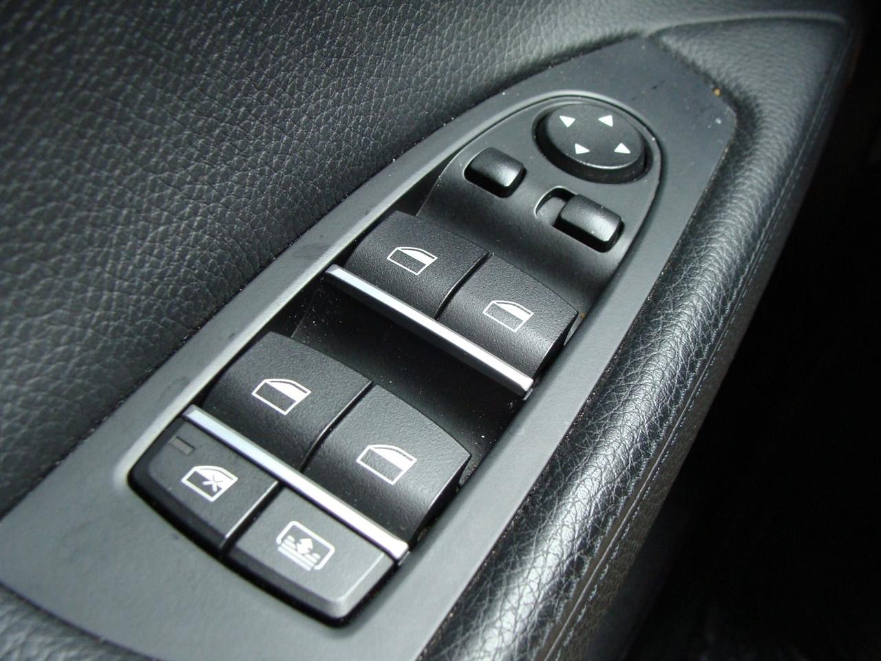 BMW 7 Series 4dr Sdn 740Li xDrive AWD 2015