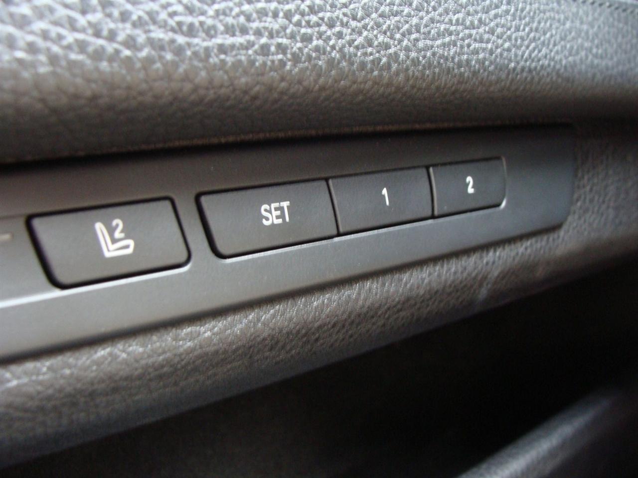 BMW 7 Series 4dr Sdn 740Li xDrive AWD 2015