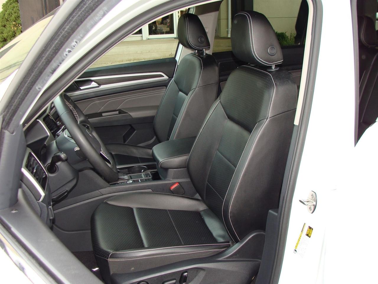 Volkswagen Atlas 3.6L V6 SE w/Technology FWD 2022