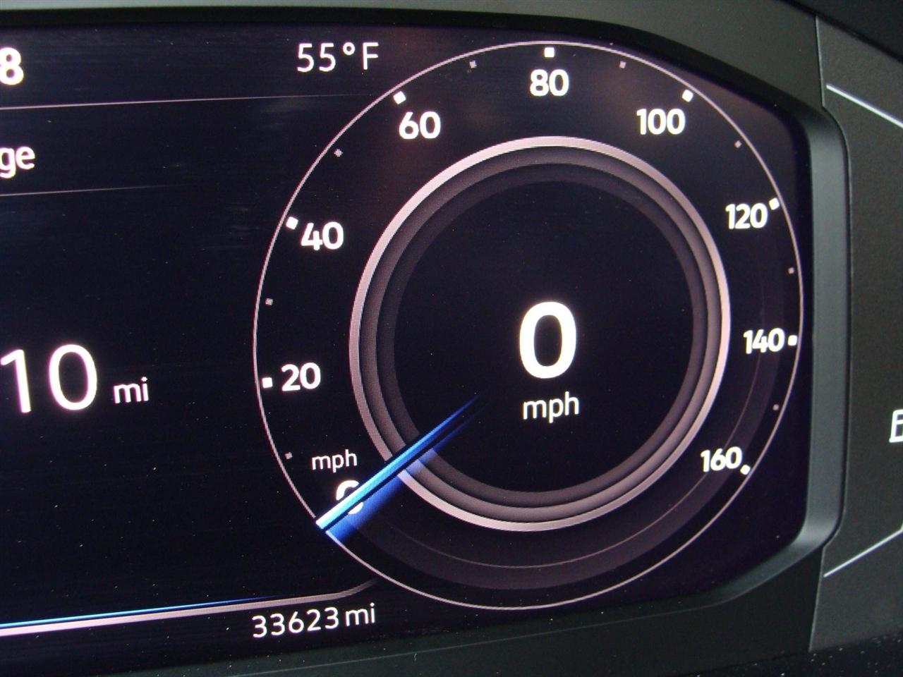 Volkswagen Atlas 3.6L V6 SE w/Technology FWD 2022