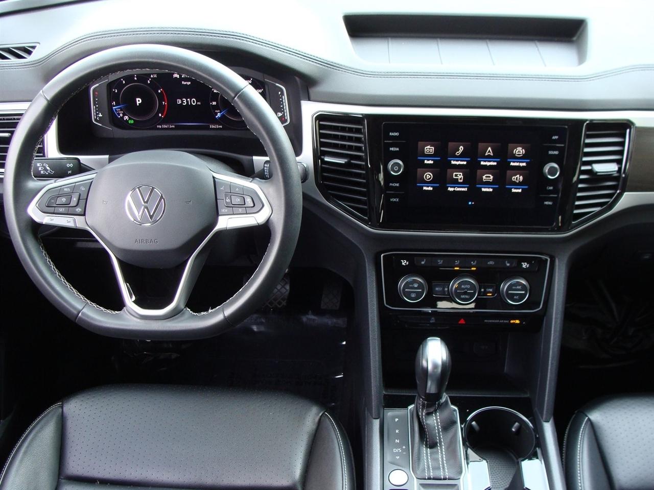 Volkswagen Atlas 3.6L V6 SE w/Technology FWD 2022