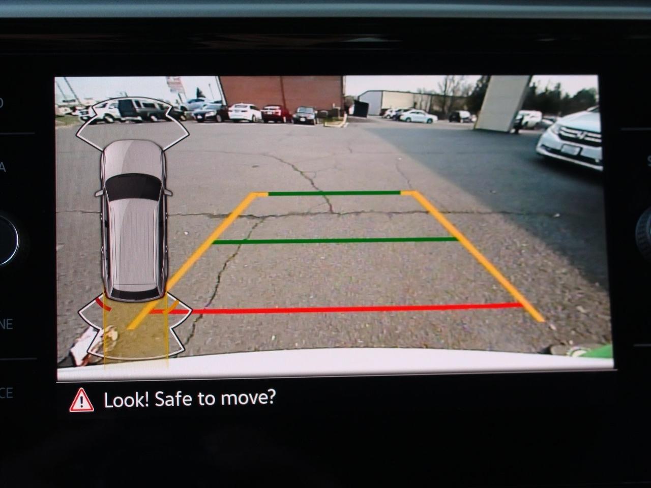 Volkswagen Atlas 3.6L V6 SE w/Technology FWD 2022