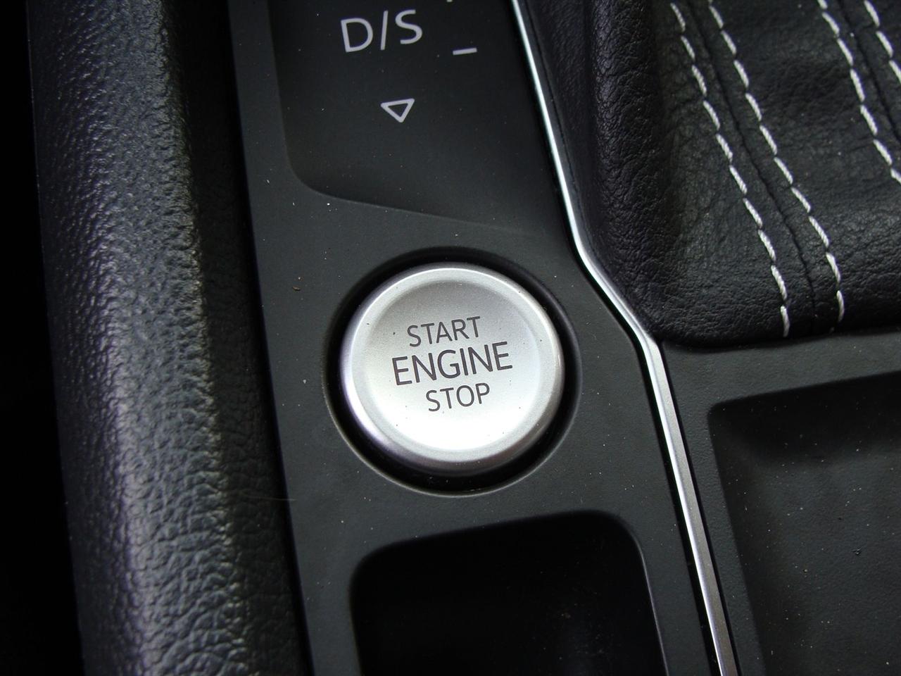 Volkswagen Atlas 3.6L V6 SE w/Technology FWD 2022