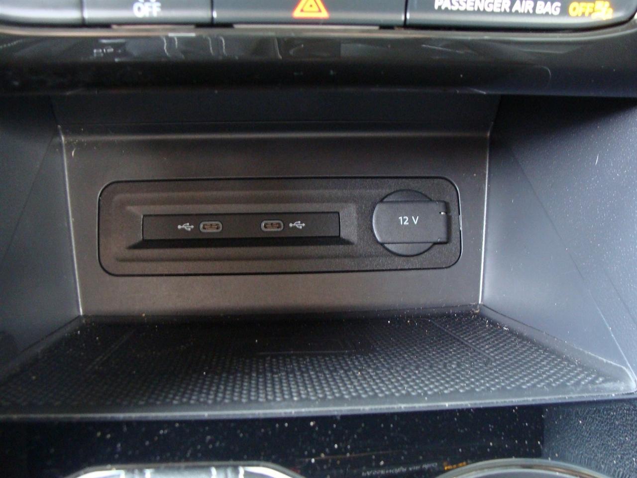 Volkswagen Atlas 3.6L V6 SE w/Technology FWD 2022