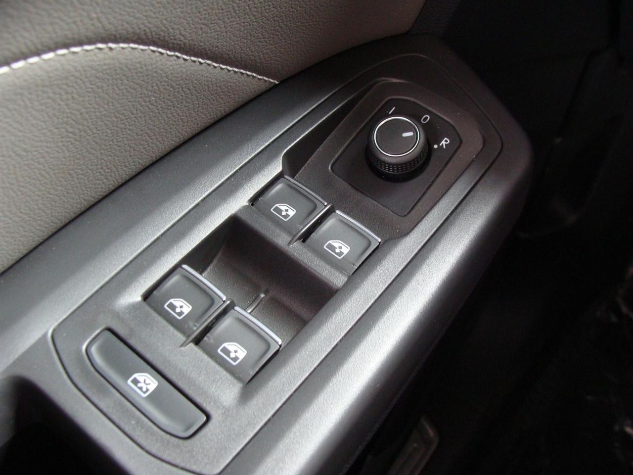 Volkswagen Atlas 3.6L V6 SE w/Technology FWD 2022