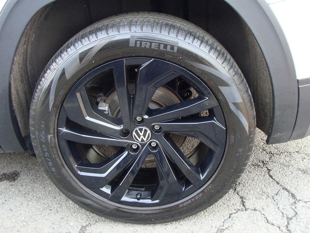 Volkswagen Atlas 3.6L V6 SE w/Technology FWD 2022