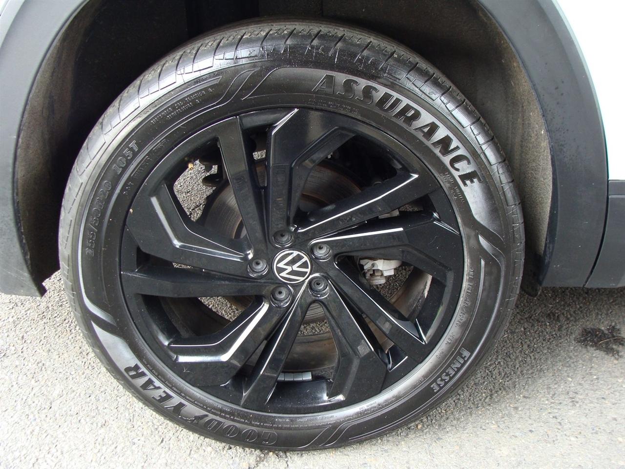 Volkswagen Atlas 3.6L V6 SE w/Technology FWD 2022