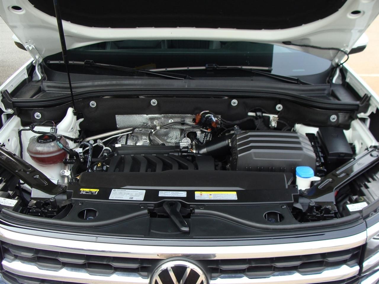 Volkswagen Atlas 3.6L V6 SE w/Technology FWD 2022