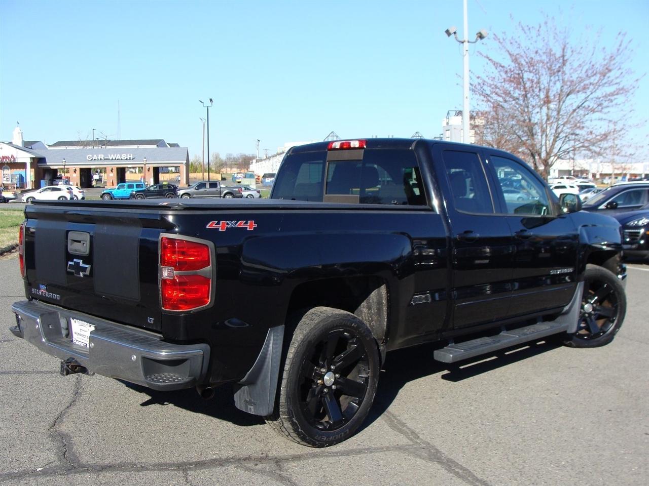 Chevrolet Silverado 1500 4WD Double Cab 143.5" LT w/1LT 2015