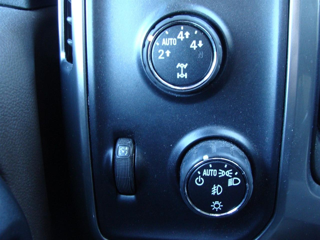 Chevrolet Silverado 1500 4WD Double Cab 143.5" LT w/1LT 2015