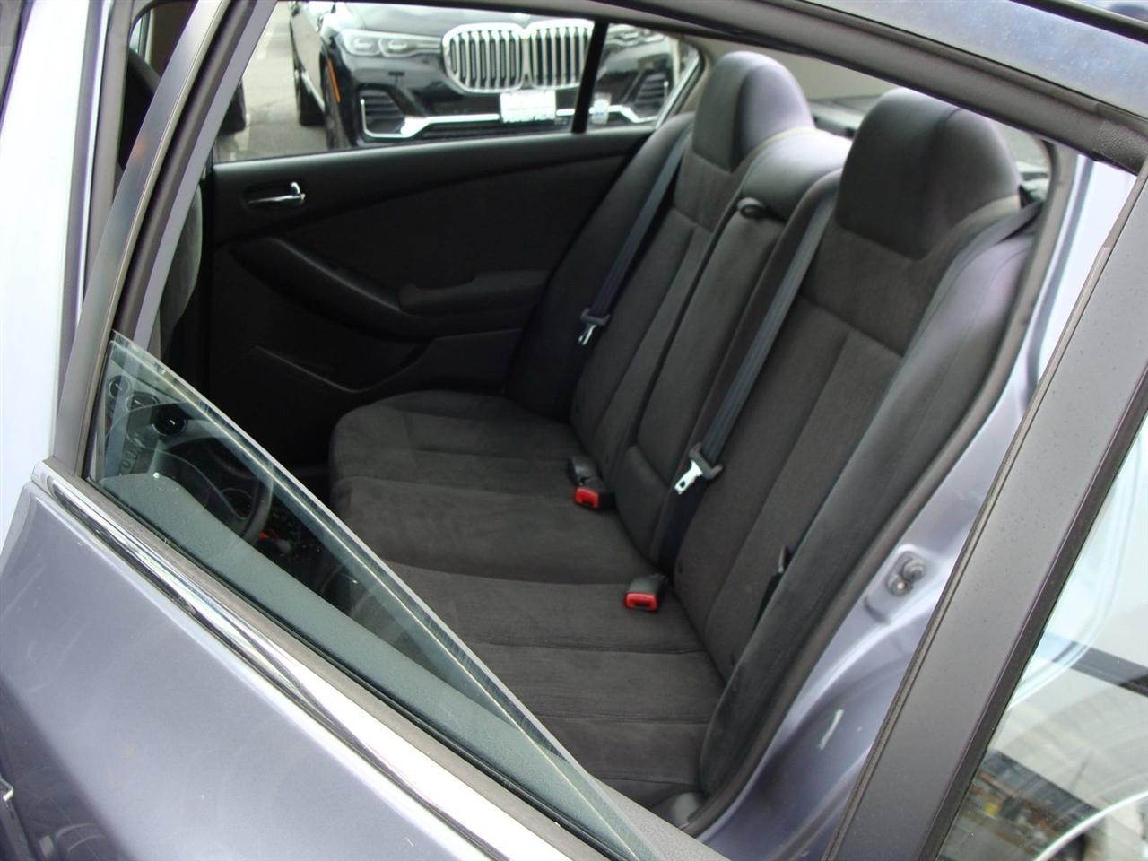 Nissan Altima 4dr Sdn I4 CVT 2.5 S 2012