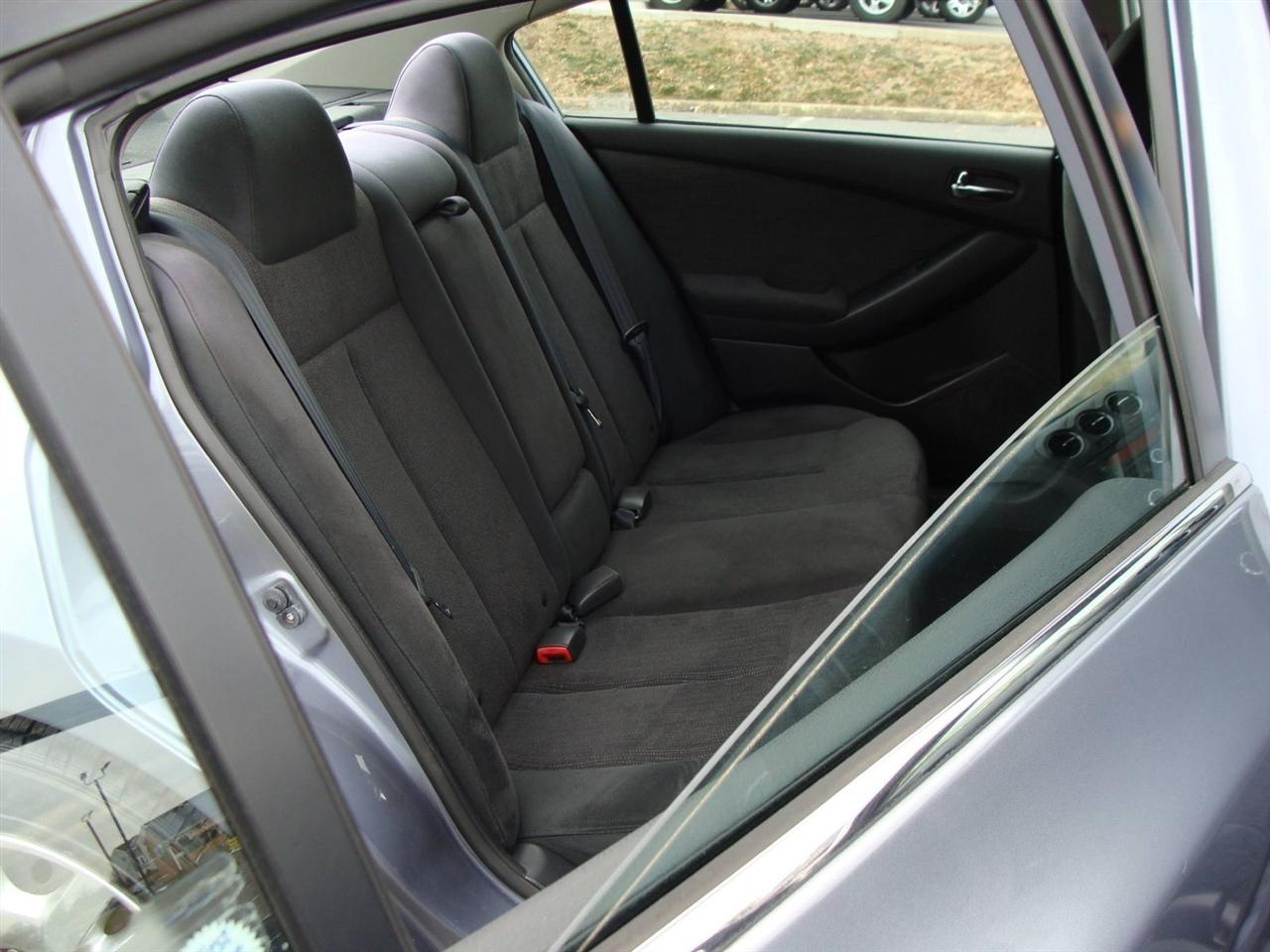 Nissan Altima 4dr Sdn I4 CVT 2.5 S 2012