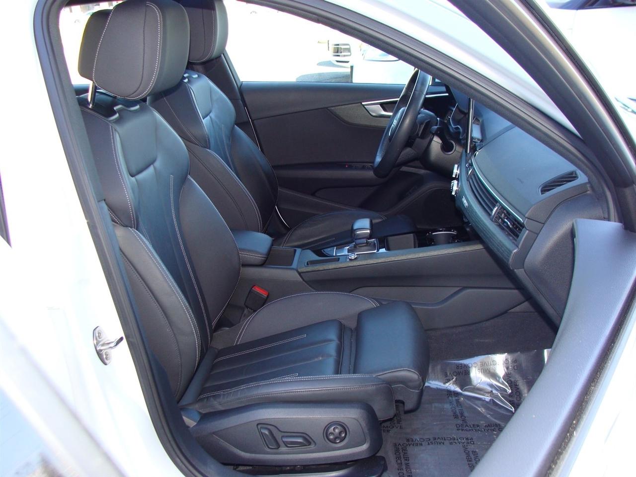 Audi A4 Sedan S line Premium 45 TFSI quattro 2023