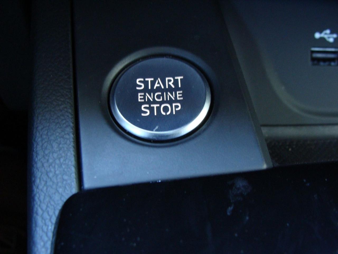 Audi A4 Sedan S line Premium 45 TFSI quattro 2023