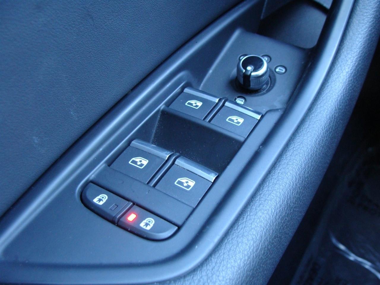 Audi A4 Sedan S line Premium 45 TFSI quattro 2023