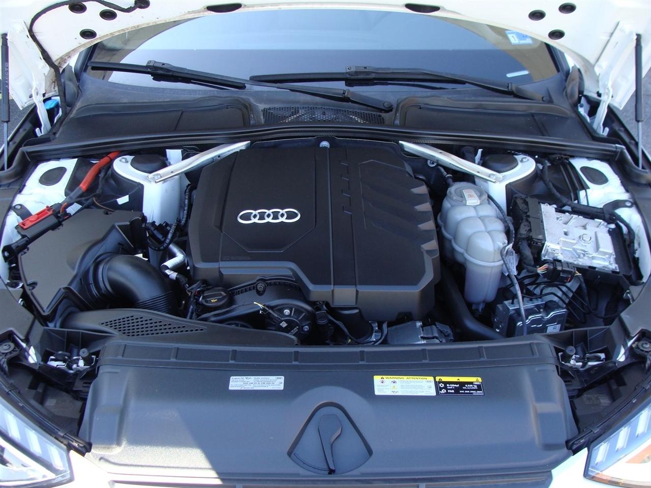 Audi A4 Sedan S line Premium 45 TFSI quattro 2023