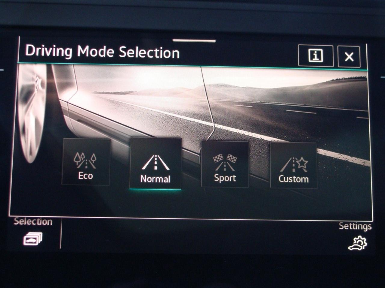 Volkswagen Jetta SEL Auto 2024