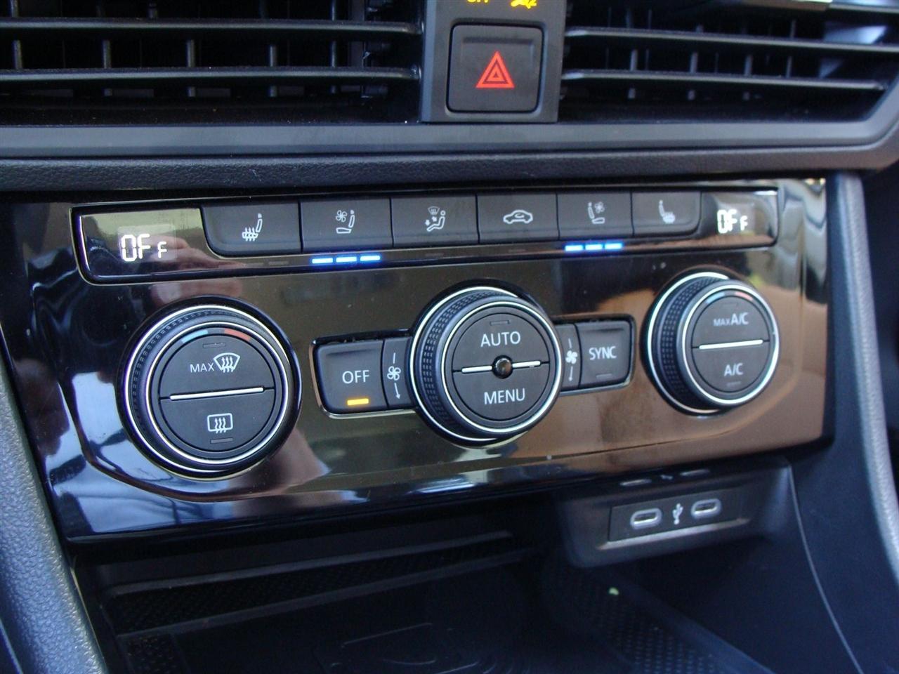 Volkswagen Jetta SEL Auto 2024