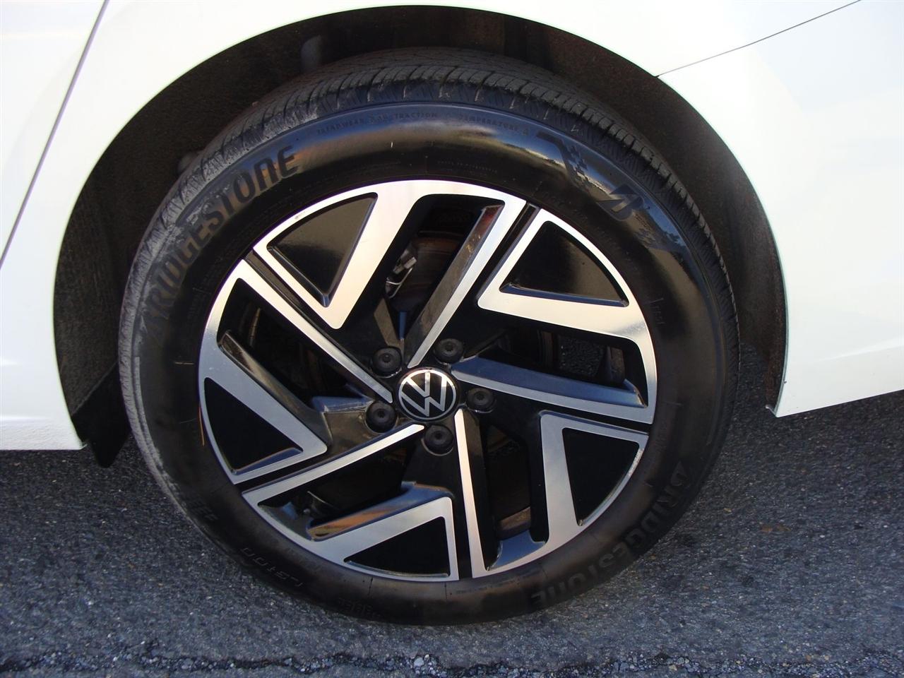 Volkswagen Jetta SEL Auto 2024