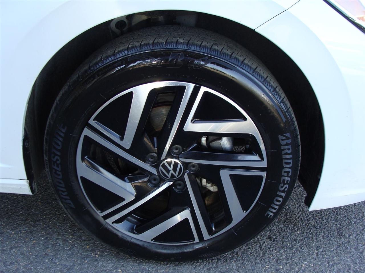 Volkswagen Jetta SEL Auto 2024