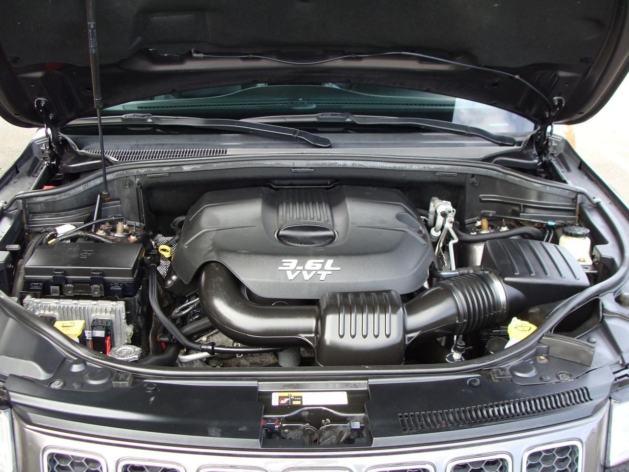 Jeep Grand Cherokee 4WD 4dr Overland 2014