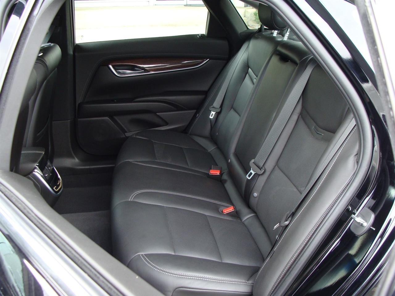 Cadillac XTS 4dr Sdn Premium AWD 2014