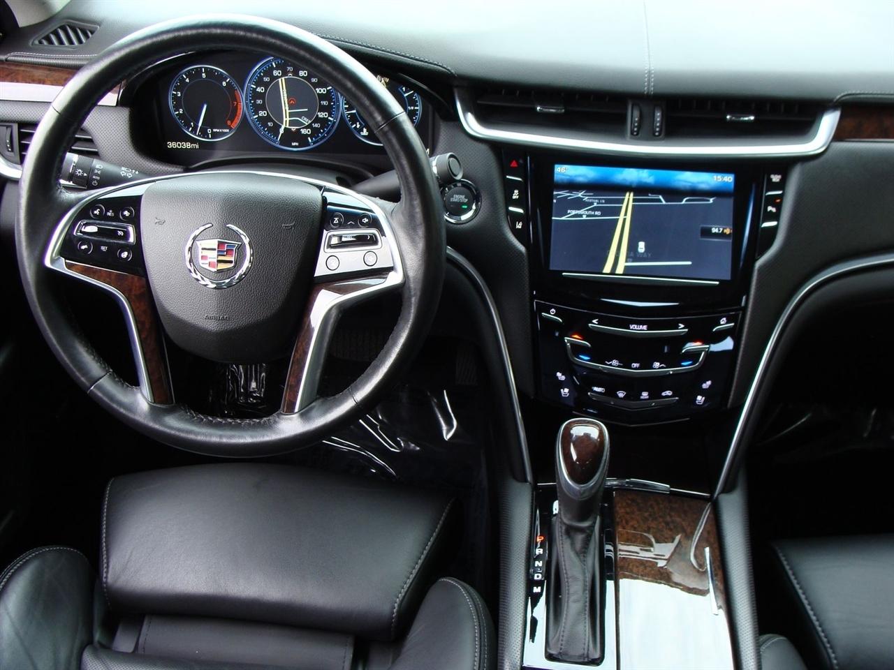 Cadillac XTS 4dr Sdn Premium AWD 2014
