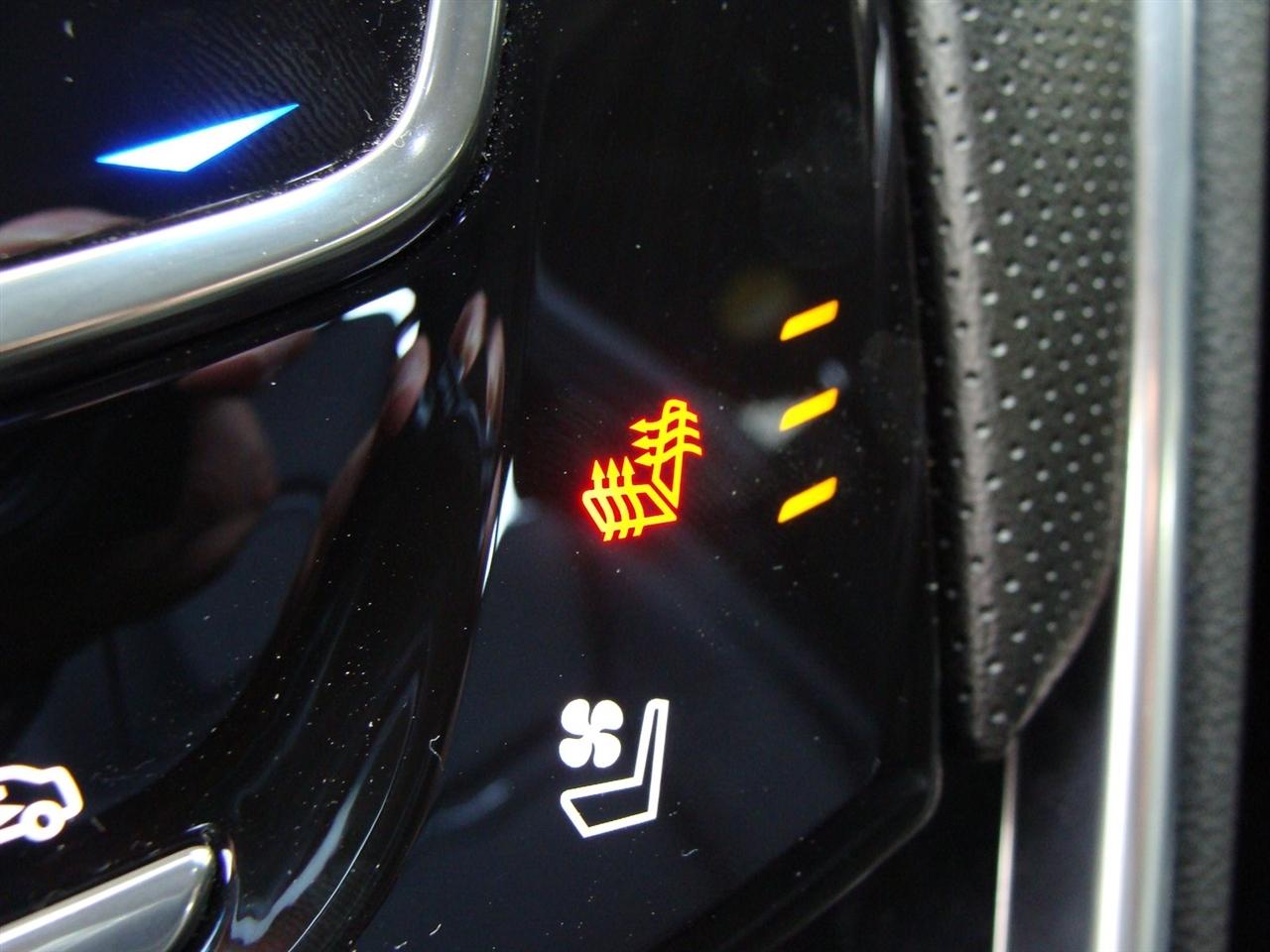 Cadillac XTS 4dr Sdn Premium AWD 2014