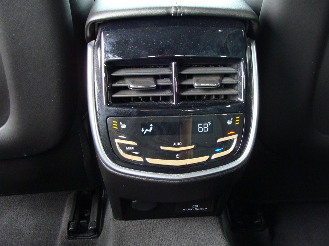 Cadillac XTS 4dr Sdn Premium AWD 2014