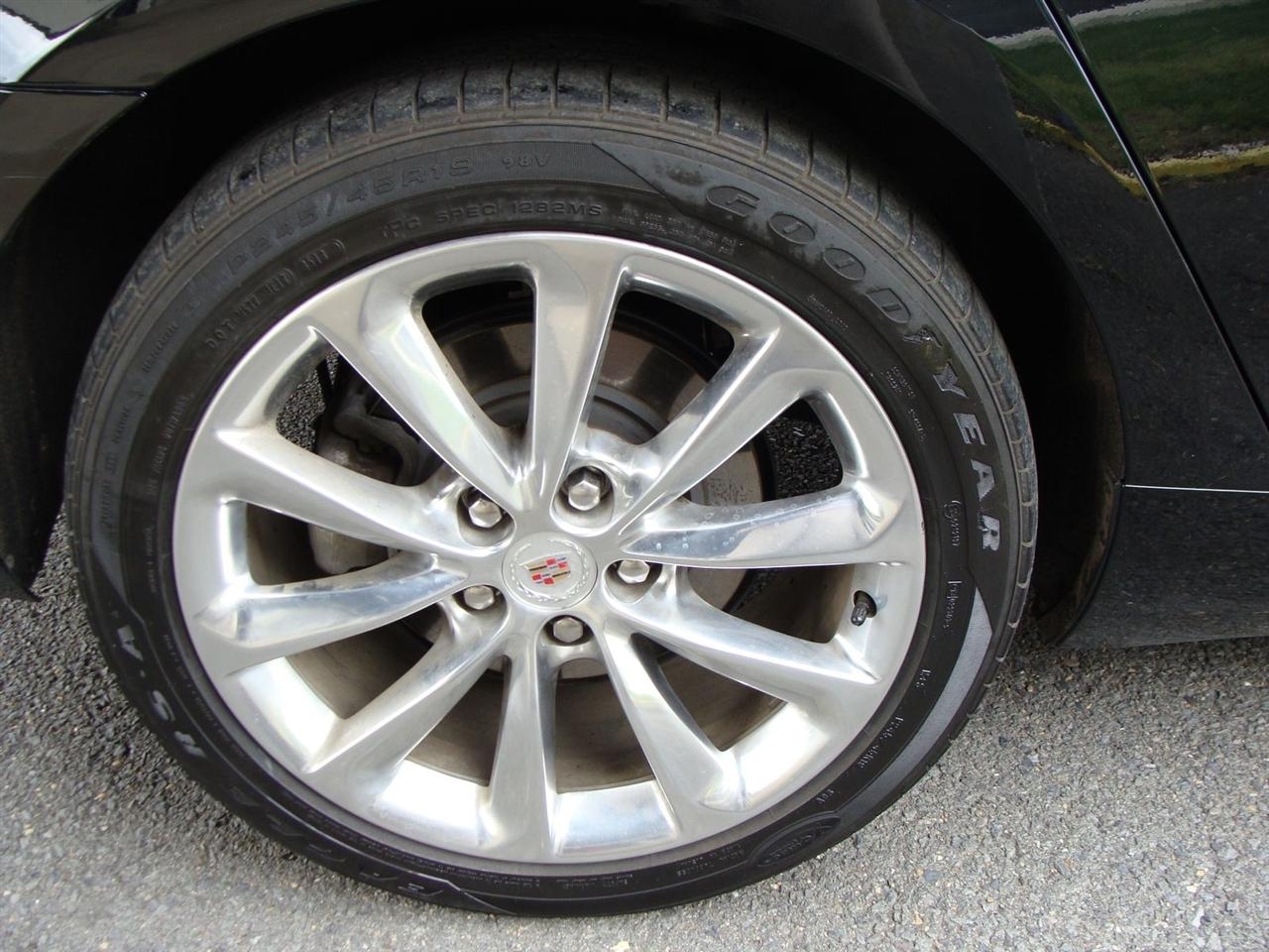 Cadillac XTS 4dr Sdn Premium AWD 2014