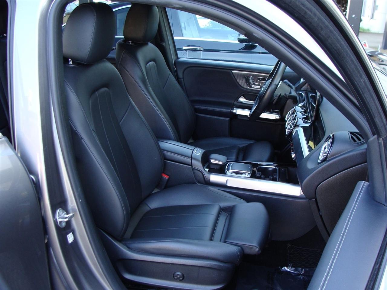 Mercedes-Benz GLB GLB 250 4MATIC SUV 2020