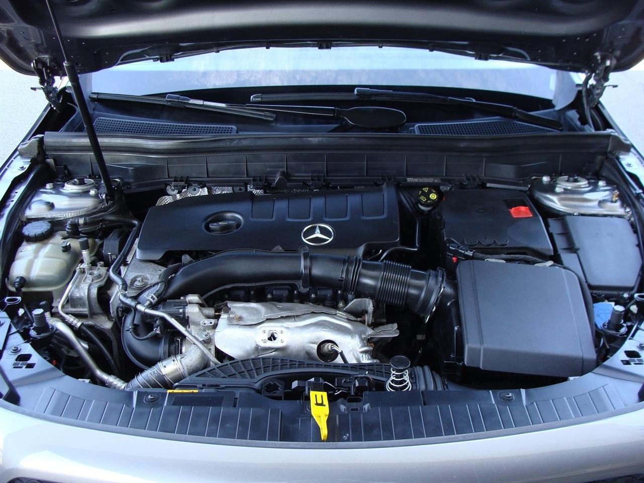 Mercedes-Benz GLB GLB 250 4MATIC SUV 2020