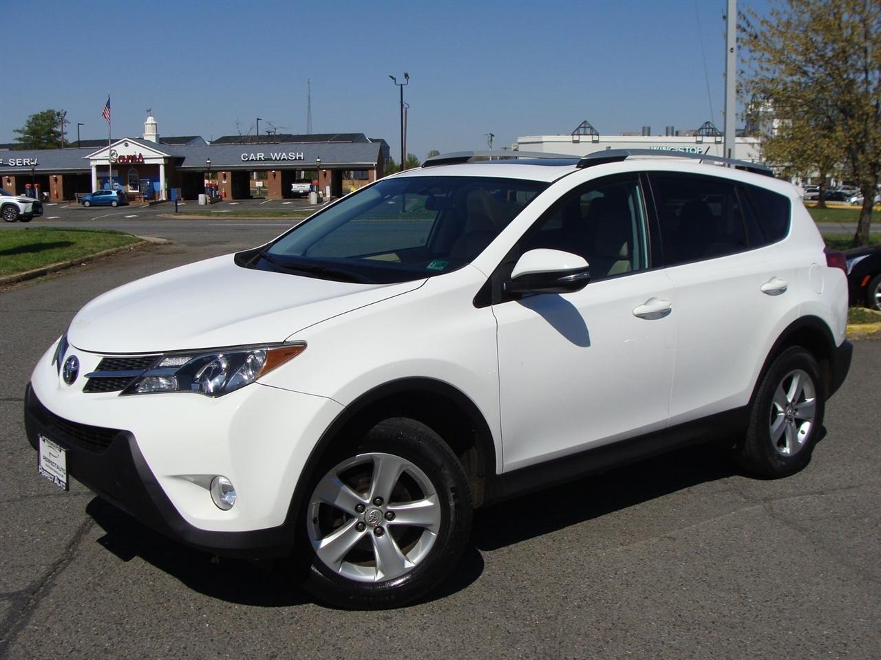 Toyota RAV4 AWD 4dr XLE (Natl) 2013