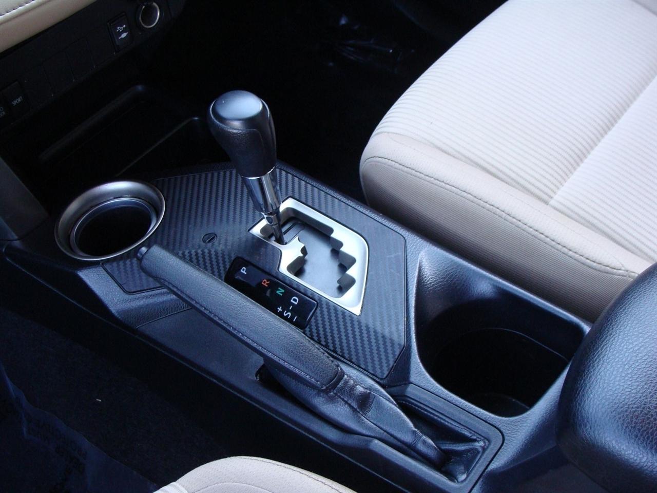 Toyota RAV4 AWD 4dr XLE (Natl) 2013