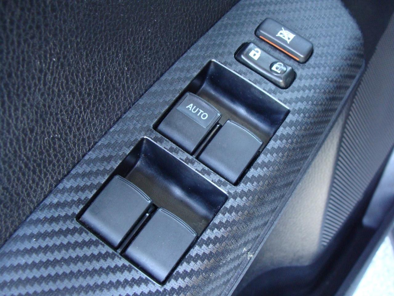 Toyota RAV4 AWD 4dr XLE (Natl) 2013