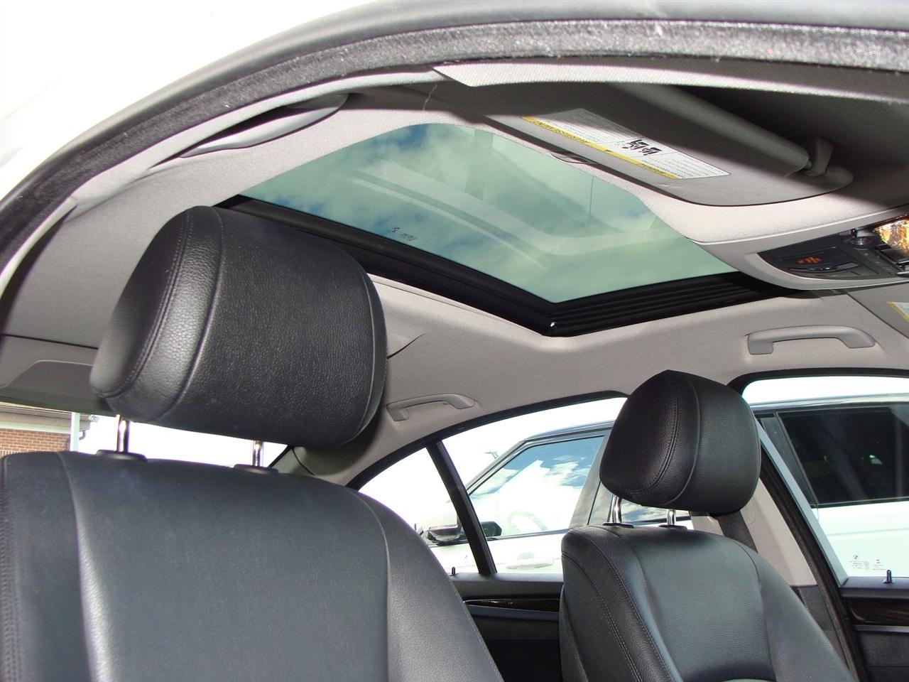 BMW 5 Series 4dr Sdn 528i xDrive AWD 2016