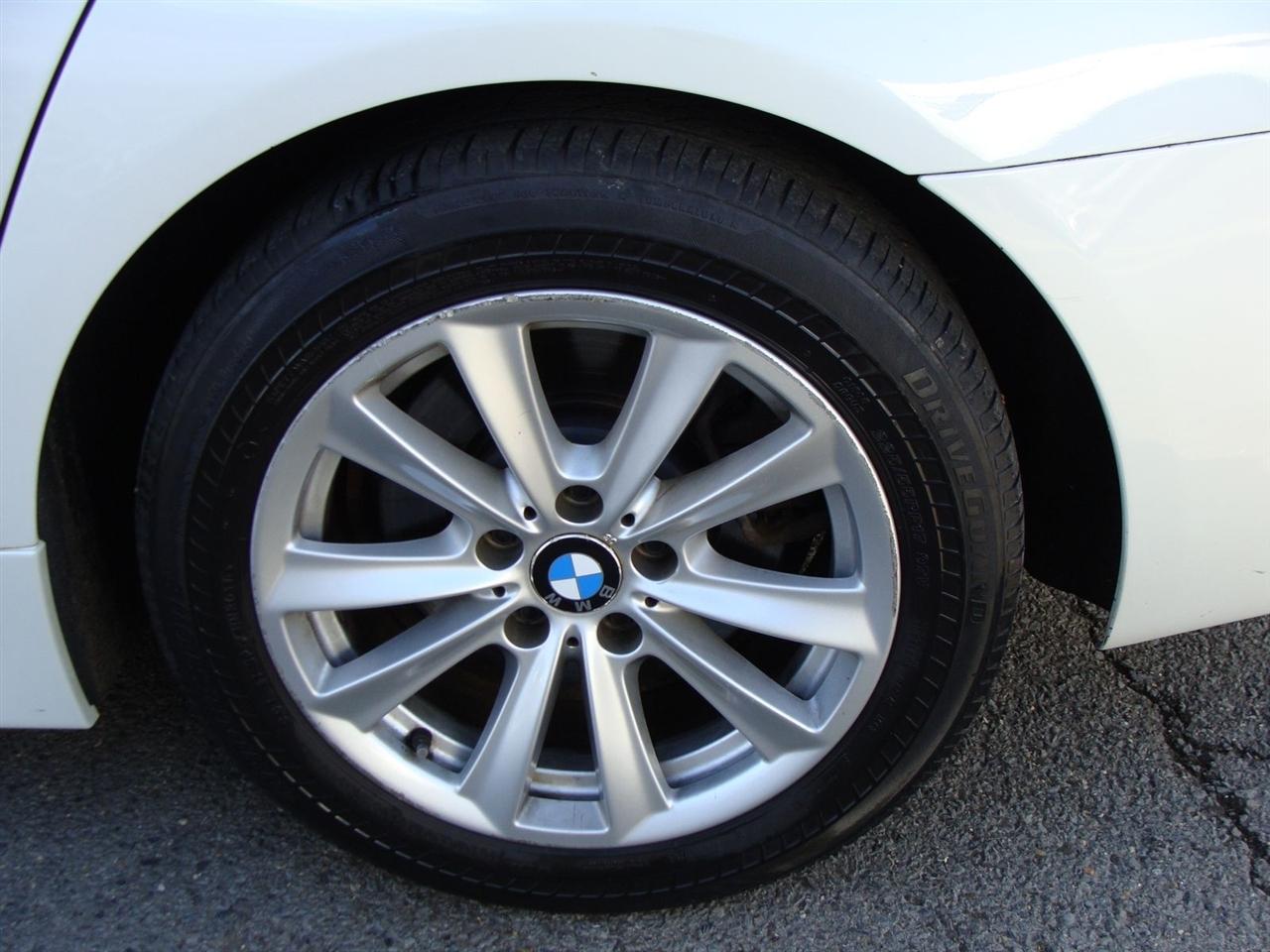 BMW 5 Series 4dr Sdn 528i xDrive AWD 2016