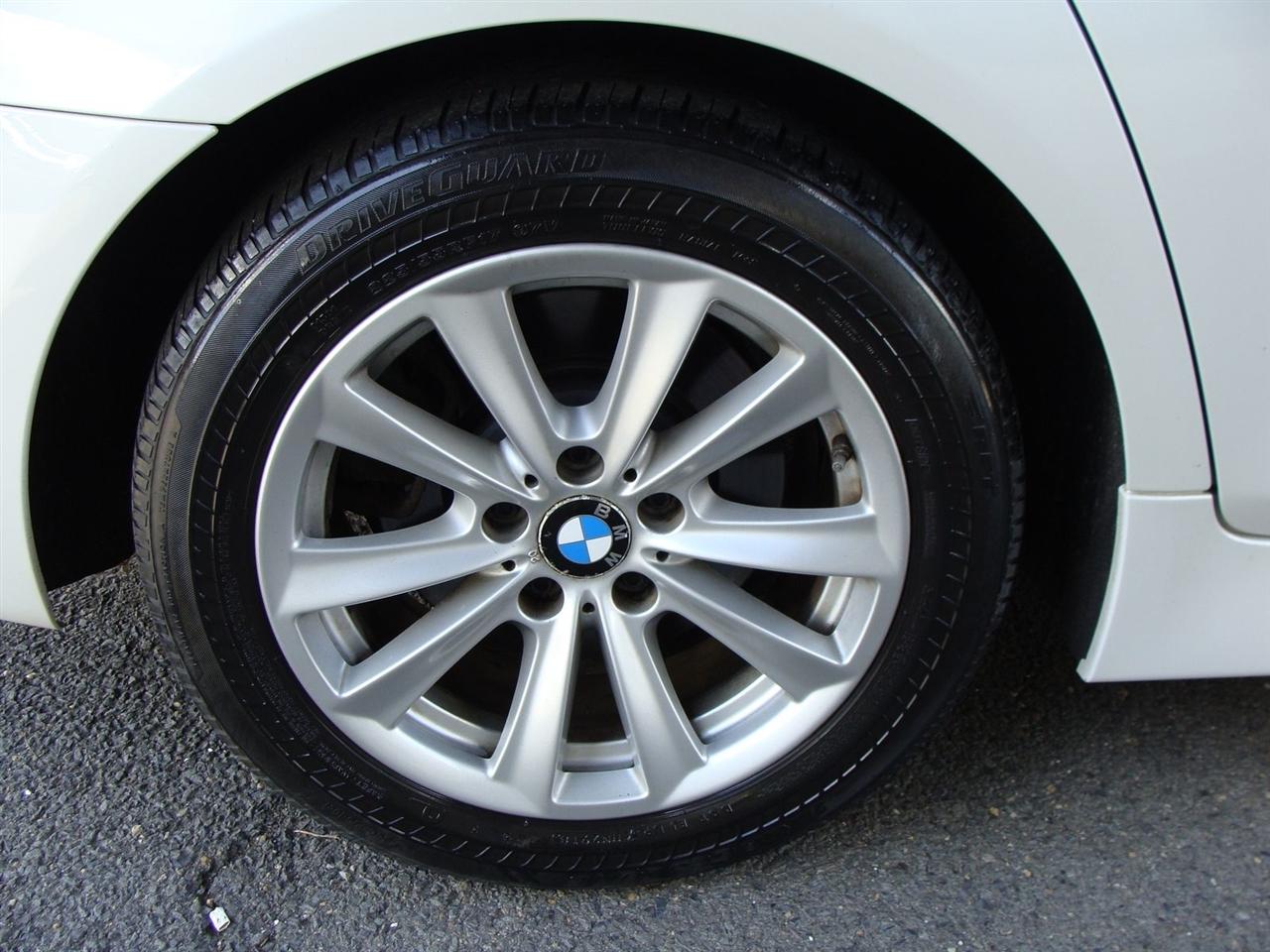 BMW 5 Series 4dr Sdn 528i xDrive AWD 2016