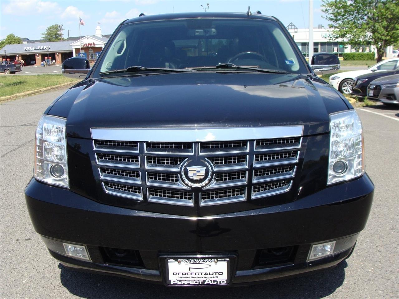 Cadillac Escalade ESV AWD 4dr Luxury 2012