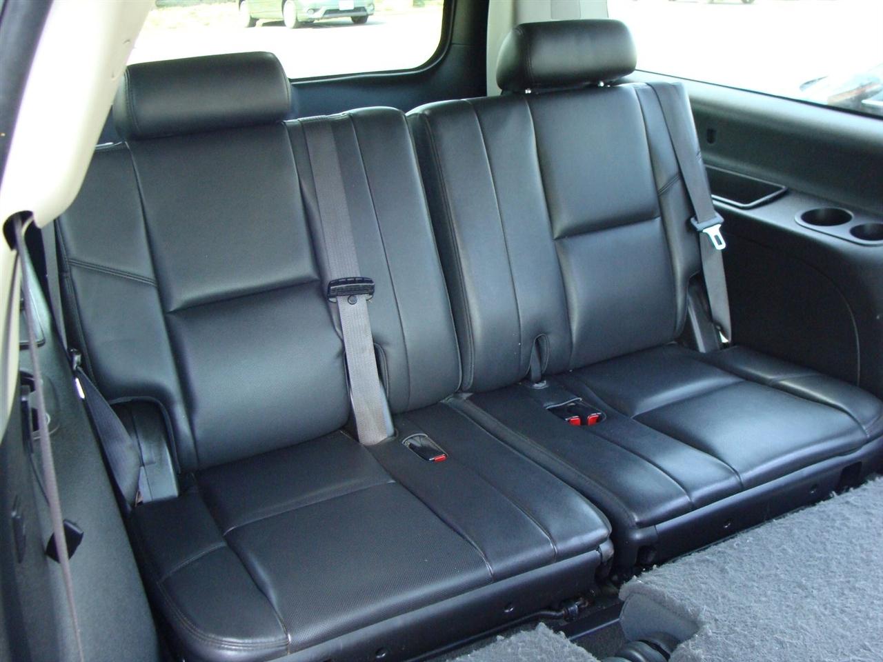 Cadillac Escalade ESV AWD 4dr Luxury 2012