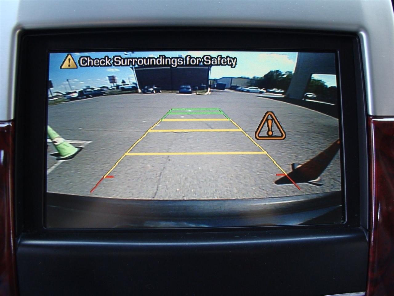 Cadillac Escalade ESV AWD 4dr Luxury 2012