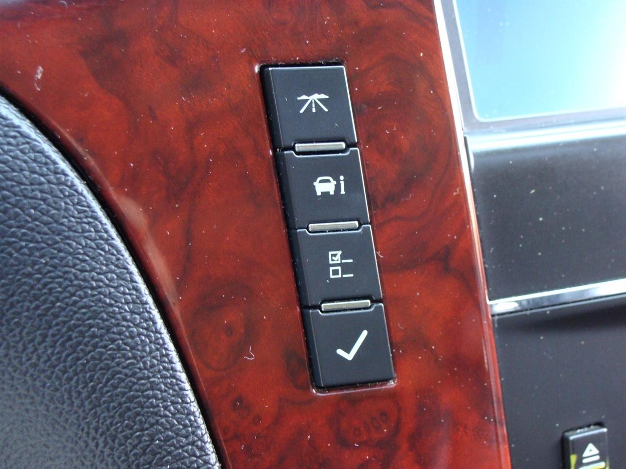 Cadillac Escalade ESV AWD 4dr Luxury 2012