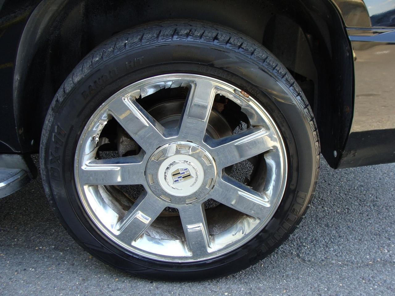 Cadillac Escalade ESV AWD 4dr Luxury 2012