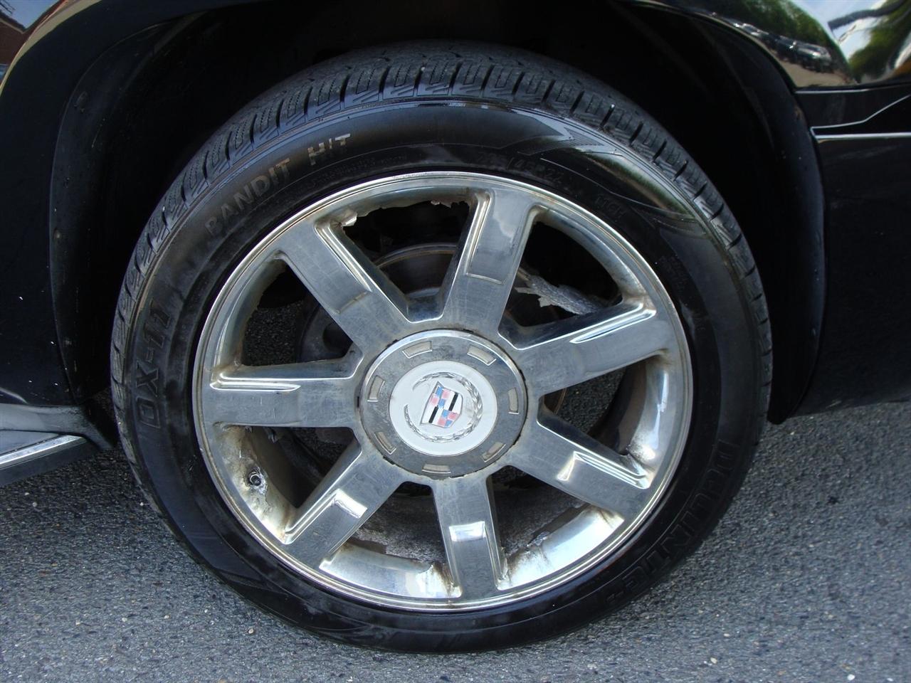 Cadillac Escalade ESV AWD 4dr Luxury 2012