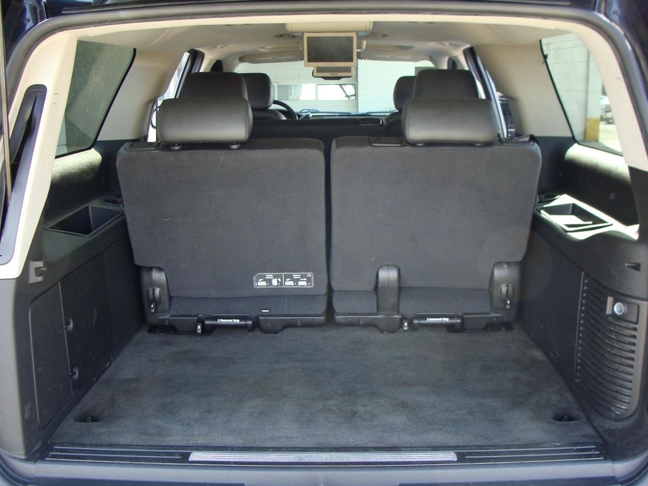 Cadillac Escalade ESV AWD 4dr Luxury 2012