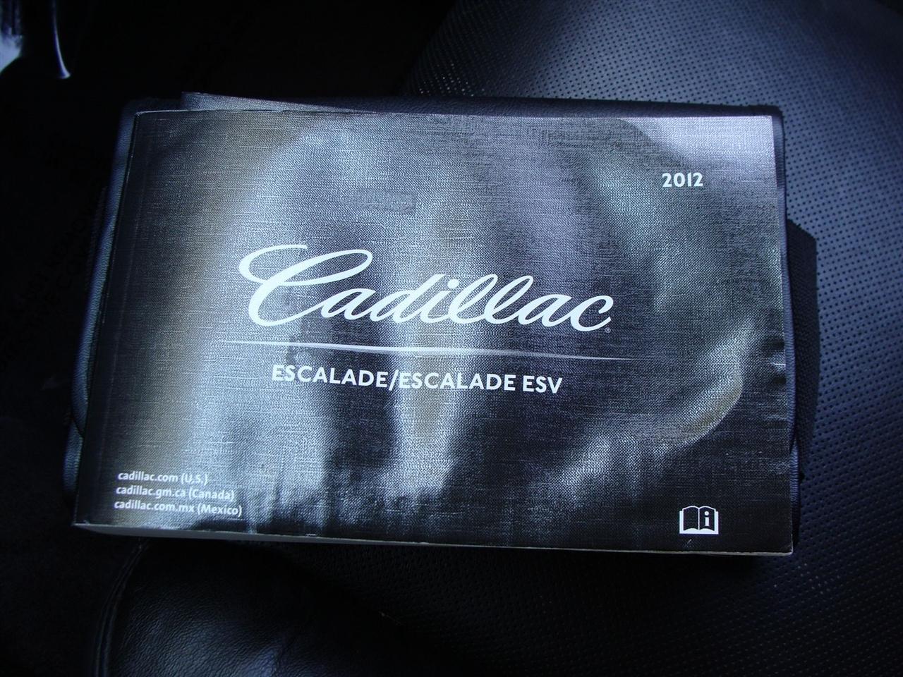 Cadillac Escalade ESV AWD 4dr Luxury 2012