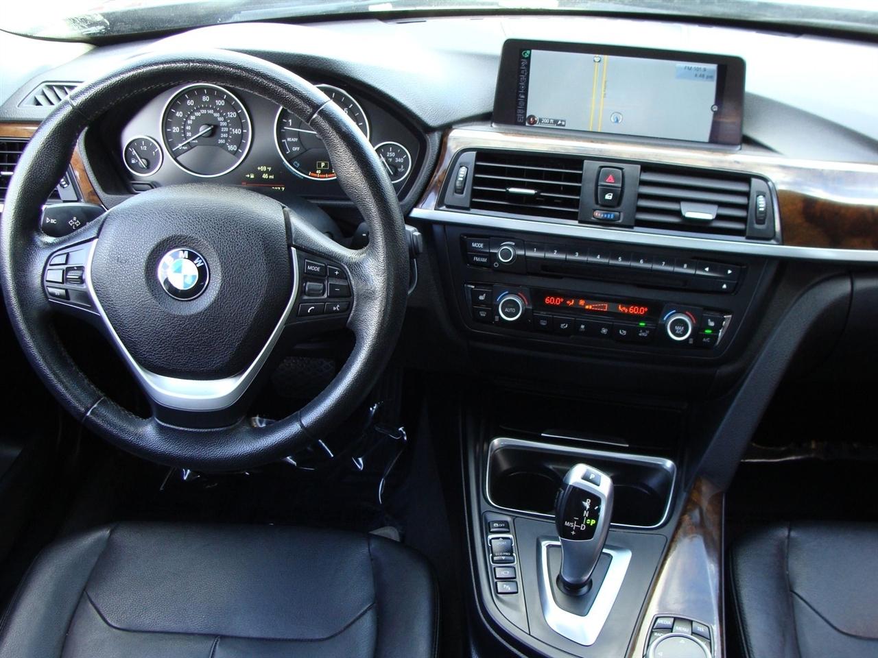 BMW 3 Series 4dr Sdn 328i xDrive AWD SULEV 2015