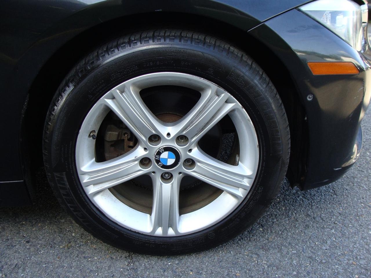 BMW 3 Series 4dr Sdn 328i xDrive AWD SULEV 2015