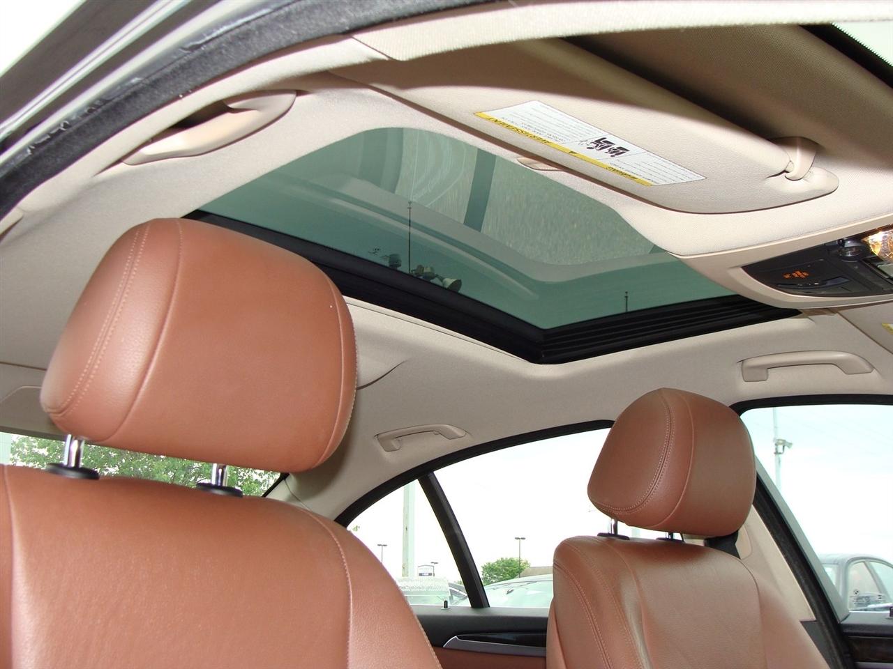 BMW 5 Series 4dr Sdn 535i xDrive AWD 2014